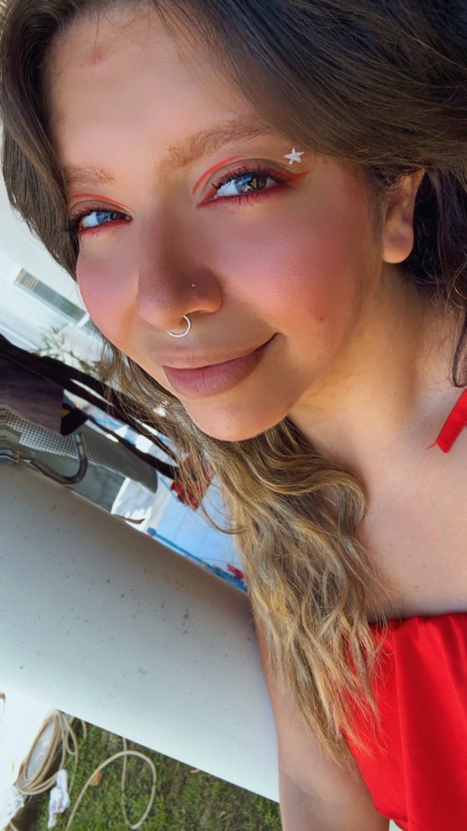 babicowto's tweet photo. INDO ALI VOTAR SECRETAMENTE HEIN GALERA 🌟❤️

finalmente chegou o dia de fazer o 13, tava ansiosa demais https://t.co/kqqgI3Ikj0