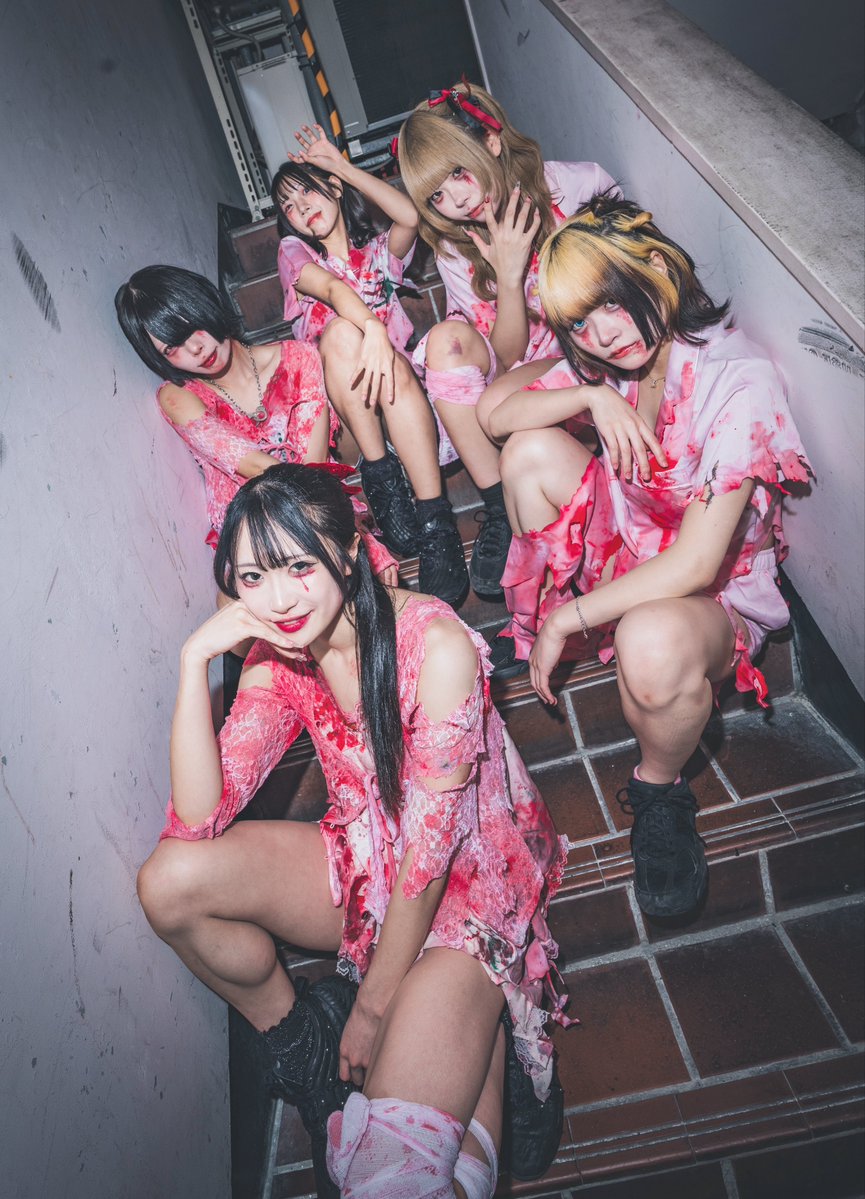 AMO_million's tweet photo. 🩸10月もよろしくお願いします🩸🎃 https://t.co/gRNaI5G0QI