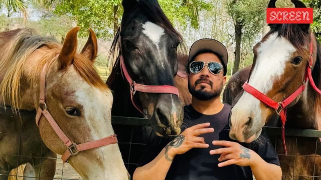 sonusinghpal's tweet photo. #mikasingh

1-बीएचके में रहने वाले मीका सिंह के पास अब 99 मकानों और 100 एकड़ का फार्महाउस है। दिल्ली में एक जगह बंगला भी है। https://t.co/lh2omdR1b4