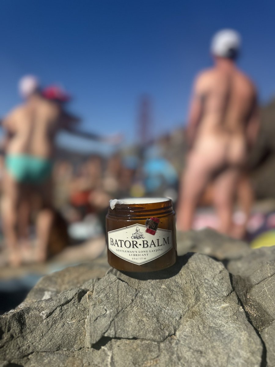 Freeballin8's tweet photo. Saturday beach day…. Just before I knocked my @batorbalm in to the sand.  Ugh 

#exhibitionist #cockring #beachboner #hardon #nakedandhard #nakedsunbathing #publicboner #nudist #notanlines #nudistgay #nudistboner #gay #showoff #PublicDick #nudebeach #uncutdick #cock @Esculpta https://t.co/BgEMA0pj0n
