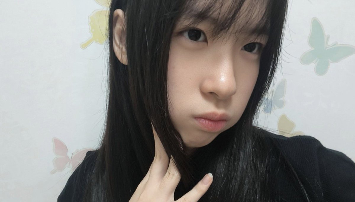 Heidi_JKT48's tweet photo. #otsuyangga buat liveee hari iniii !! 🫶🫶🥹🥹🥹 MAKASIHH YAAA UDAH PD NONTONN goodnight smuanyaaa and semangat ya buat besok !! aku jg harus semangat... semangat bangun pagi 😞😞😞 https://t.co/2HaoQjfL1K