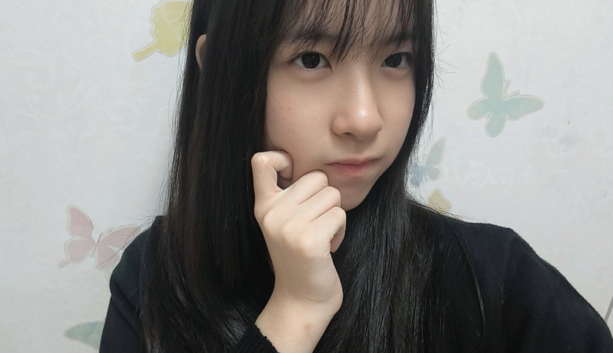 Heidi_JKT48's tweet photo. #otsuyangga buat liveee hari iniii !! 🫶🫶🥹🥹🥹 MAKASIHH YAAA UDAH PD NONTONN goodnight smuanyaaa and semangat ya buat besok !! aku jg harus semangat... semangat bangun pagi 😞😞😞 https://t.co/2HaoQjfL1K