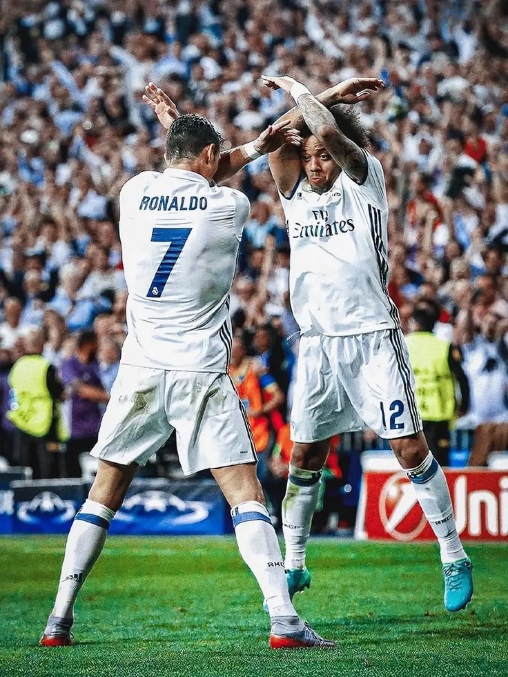 Saneesanoo's tweet photo. This duo was INSANE. 🤍🐐

 Luka Modrić. 🤍🇭🇷 One of the greatest &amp; Cristiano Ronaldo — pure Real Madrid greatness. ✨🏆 https://t.co/h9l8EtWb5c