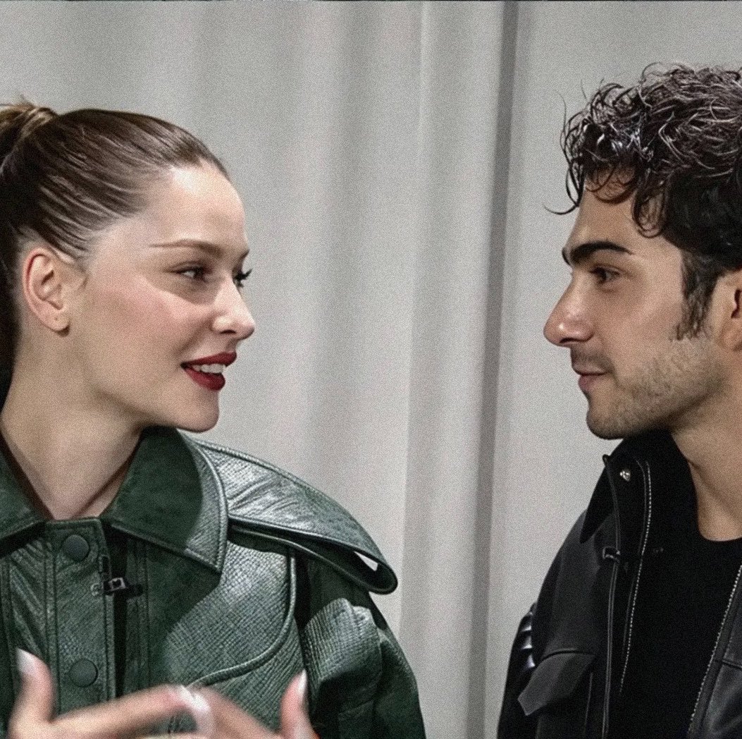 deemdiary's tweet photo. ik he can’t believe she’s real https://t.co/BRG6779IOa