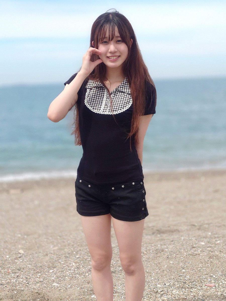 efejder's tweet photo. 子連れOKですが、
このお母さんが非常識で頭わるいから迷惑だっただけです！
つまり、
躾ができる保護者なら子連れOKだけど、バカな保護者ならNGなんです🥺
家じゃないんだからさ🖐️
ファミレスじゃなくレストランなんだからさ！TPO弁えてこ！ https://t.co/jvsDMxYIJw