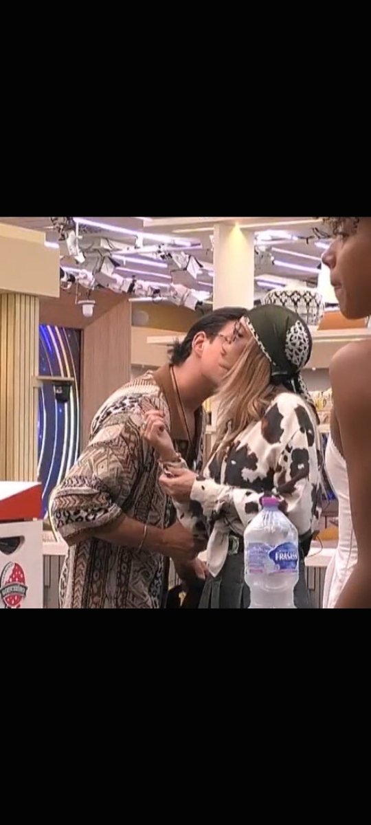 donatodilalla's tweet photo. #gfvip #monelle VAI VARSI VAI 💖❤️🌹😘 https://t.co/LzCJ88s9o0