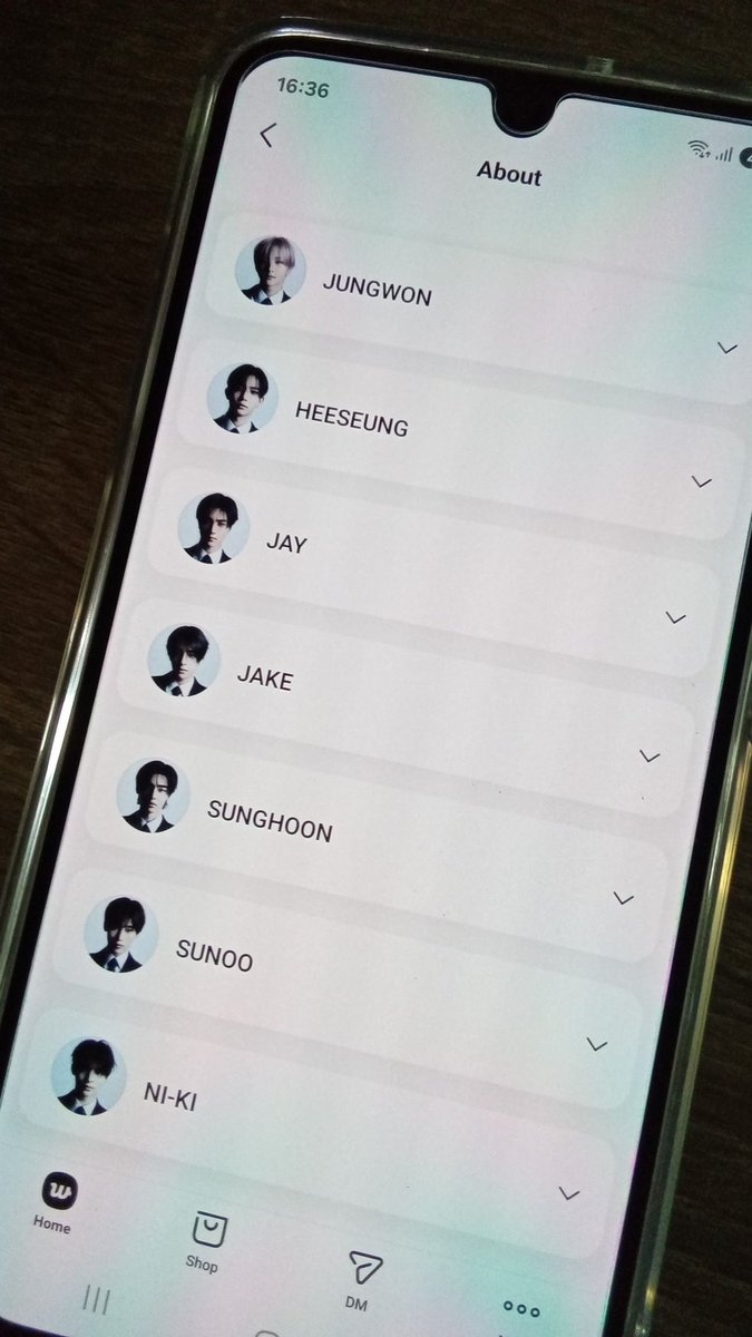 kirarijay's tweet photo. i will forever yearn for the desire unleash weverse profiles :) https://t.co/h8CauzYobd