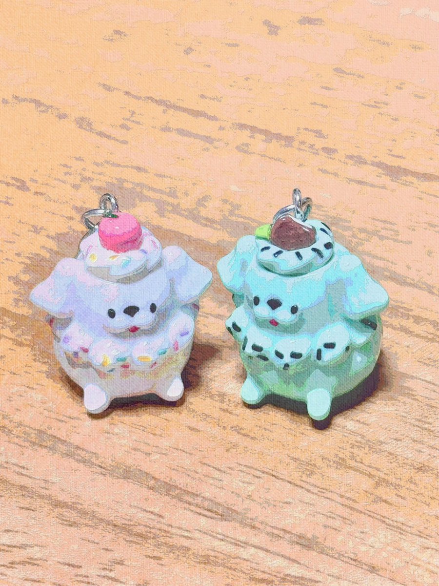 kiimononchu's tweet photo. ホイプーちゃんのぷちマークチャーム入手🧁🧁🧁
わんちゃんもホイップクリームもだいすきだからほんとにこの子ド好みなんです🐩🐶🐾
おちりもかわいいよ☺️🩵 https://t.co/99nsaVdGt7