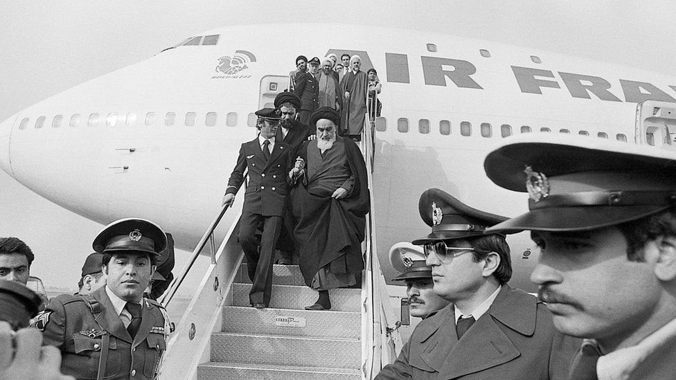 lionsunbird's tweet photo. The Islamic Republic of France ��🇷💩 https://t.co/8VyZSl9oOV