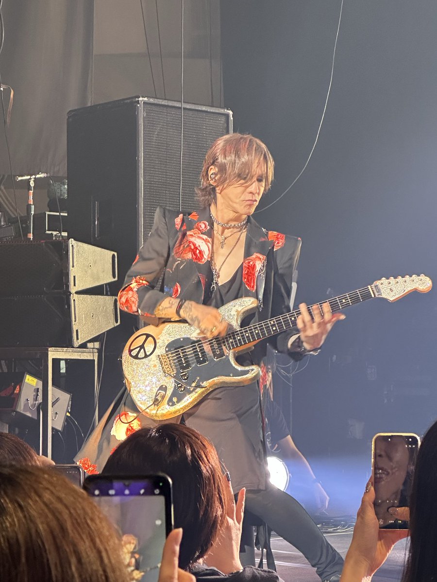 kubodisco's tweet photo. 下手サイドだった為、数えられる限りのシャッターチャンスを必死に。麗しすぎた…音はエグすぎた…

#LUNASEA
#LUNAPIC https://t.co/v3ey2sN8xw