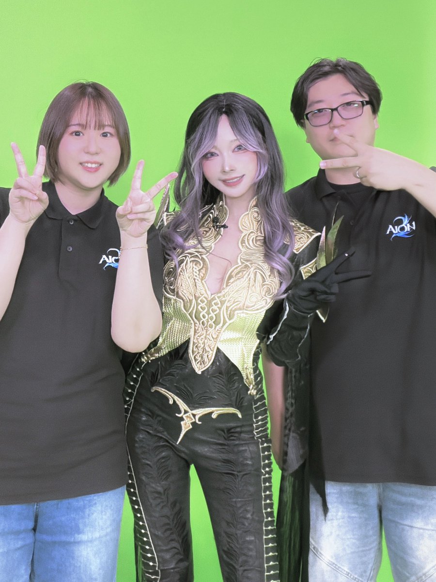 Sithle011's tweet photo. 「AION2 LIVE 正式サービス前夜 特別生放送」ありがとうございました✨

今回も、日本運営チームのディレクター笠松さん、ウンジさんと✌️

待ちに待ったAION2、私もたっっくさんプレイします！！
明日から、一緒に楽しもうね！！！
#AION2   #アイオン2   #AION2公式生放送 https://t.co/PNxexDjgyx
