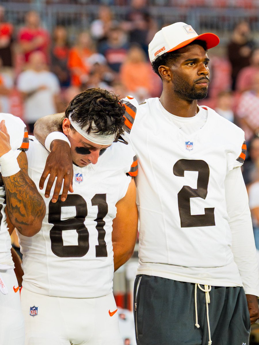ESPNCleveland's tweet photo. Shedeur Sanders is a potential trade candidate before the deadline, per @DanGrazianoESPN. 

“Shedeur Sanders could be interesting to teams looking for a developmental QB who needs a change of scenery” https://t.co/gdeukJFKHd