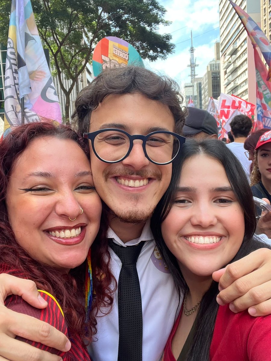 sweetzzest's tweet photo. gui cortez um querido https://t.co/3XZawsGUvM