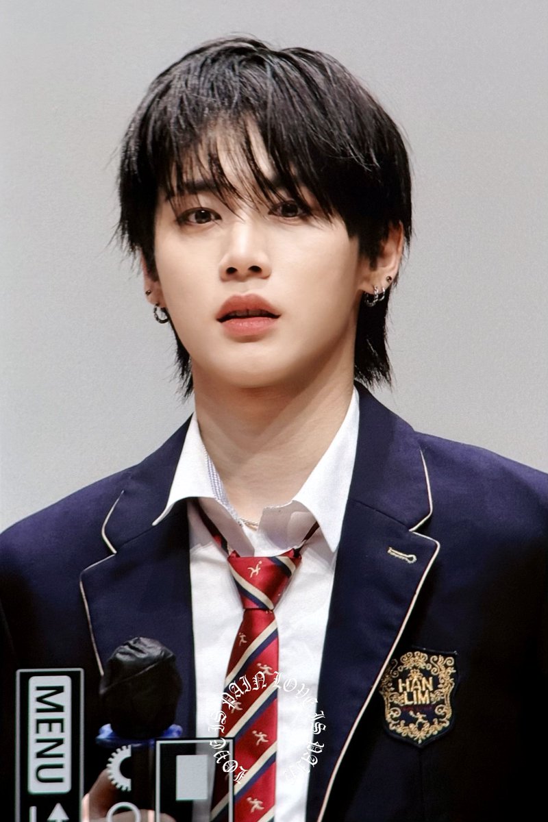 loveispain_ts's tweet photo. 261004

先輩〜どこ行くの〜

#태산 #TAESAN 
#보이넥스트도어 #BOYNEXTDOOR https://t.co/oPYKnF81mQ