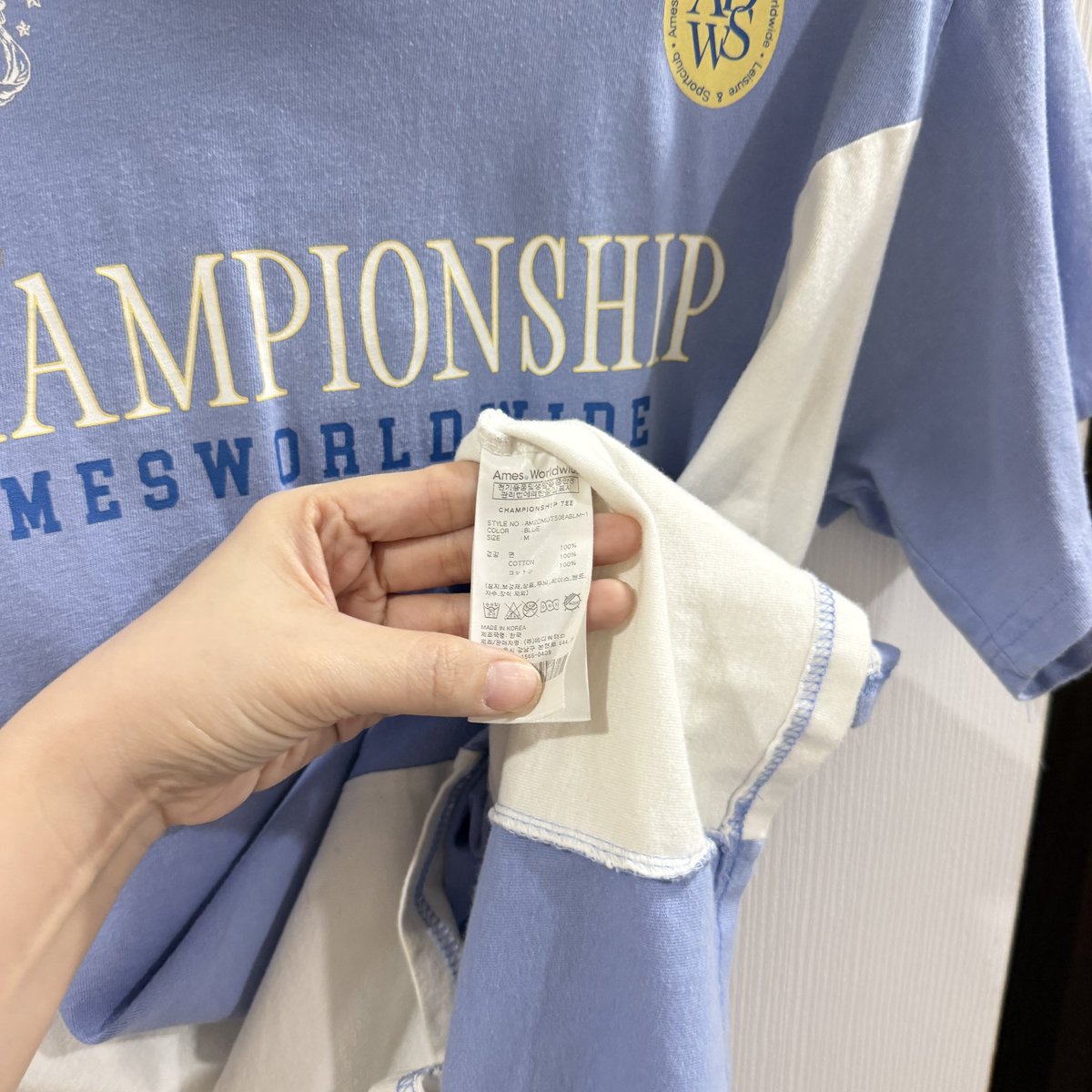 Octoberstuff's tweet photo. 🥟 ´ AMES-WORLDWIDE ยืดแขนสั้นสีทูโทน รุ่นฮิต
ป้ายติด size M คอด้านในซีดนิดหน่อยค่ะ
สภาพ (9/10) size : อก 44 ยาว 26
price : 390 รวมส่ง
#พรีออเดอร์เกาหลี #โล๊ะตู้เสื้อผ้า #ส่งต่อเสื้อผ้า #aeae #ส่งต่อstylist #ส่งต่อcintage #amesworldwide https://t.co/Q3alGmSXcj