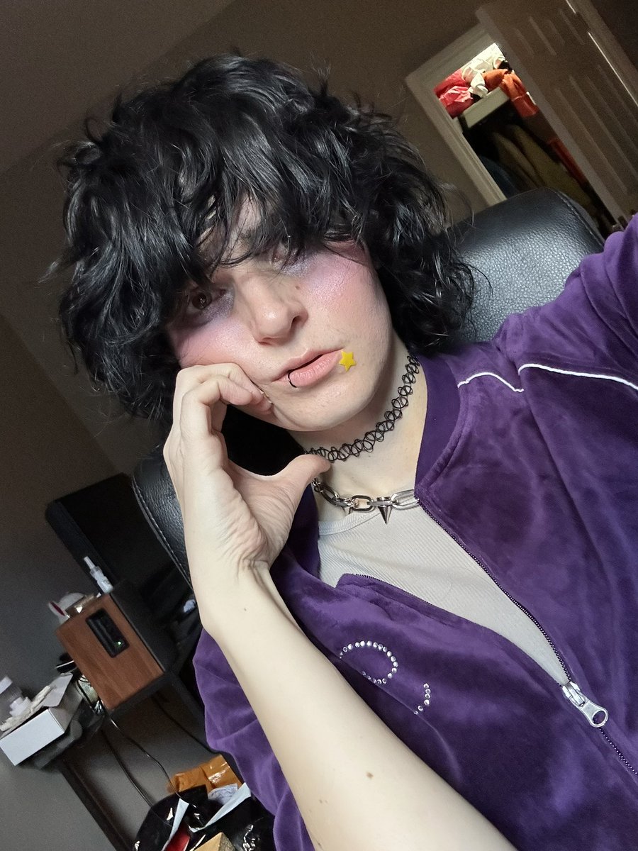 fused2gether's tweet photo. The face of a girl betrayed https://t.co/Payy6pdWJU