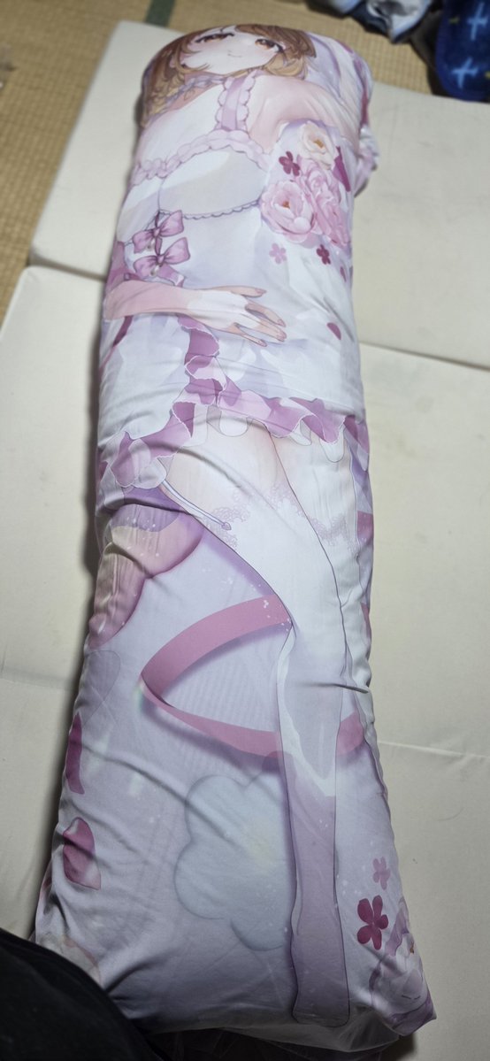 mischieks's tweet photo. くーちゃんの等身大シーツの写真がタイムラインに流れてきたので、
ワタシも...
これとASMRのおかげで安眠できるようになりました
#くららのたぐ https://t.co/FrZ51fVJmK