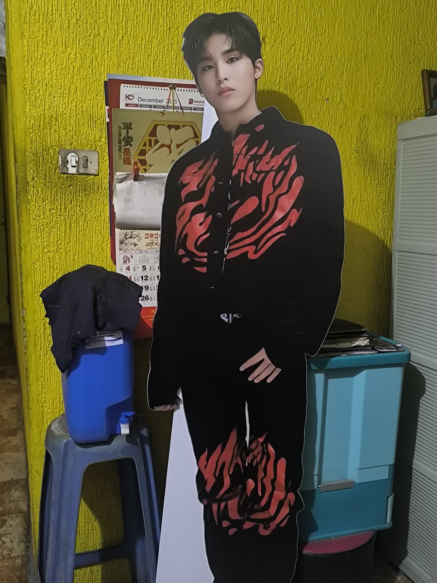 yaksokee's tweet photo. Aaaaaa super super happy 😭😭 Safe pong nakarating si Jeongwoo with albums pa!!! 😭🫶🏻 Thank you berimatss po, @sarang_wooo @PJWLeague. Di ko talaga expected itoo 🥹 Sulit na sulit pag-attend!!! 💛🩵
#TwentyTwoLooksGoodOnWOO https://t.co/xljeWrcvty
