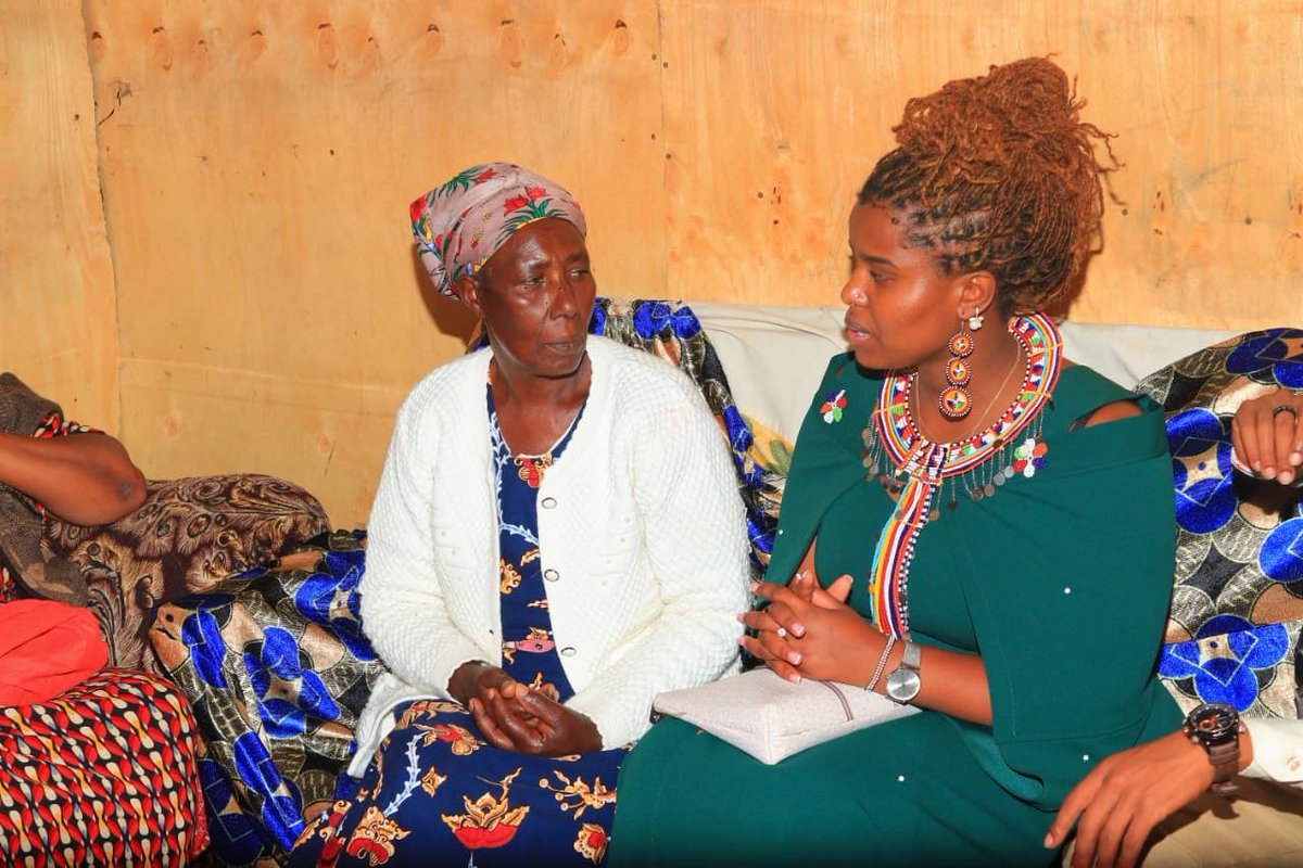 Mercymasai3's tweet photo. Later on together with other leaders from Olkeri and Nkoroi ; Kajiado North constituency we condoled with the families of Muthoni and Deliverance fraternity of Olkeri .
#Genzndionext
#mercymasai https://t.co/UcEh1JazJE