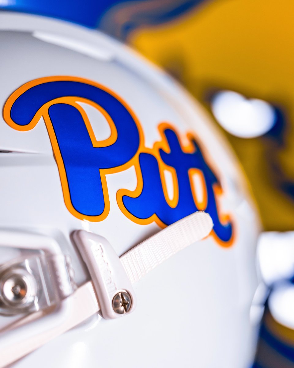 Pitt_ATHLETICS's tweet photo. .@Pitt_FB is 5-0 👏 &amp; we're marking the moment with two new items available exclusively to season ticket holders through the Loyalty Locker!

➡️ Authentic white helmet
➡️ “Exit Sandman” poster 

Shop now: https://t.co/B2OM1ydeDp https://t.co/TXyl0n4Yv2