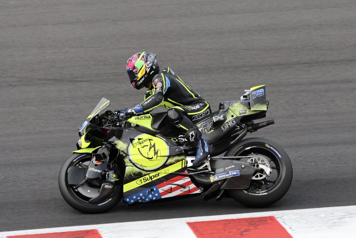 hiroYZFR1's tweet photo. 茂木より帰宅🚙
予想通りお客さん多かったけど、今年も楽しかったです👍

#MotoGP #JapanGP https://t.co/Xy7C2Vwr3C