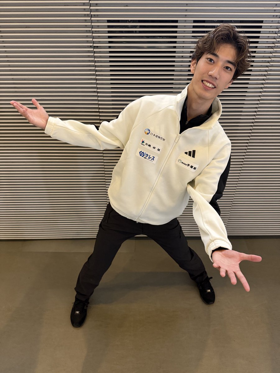 online_on_ice's tweet photo. ❄️東京選手権🗼シニア男子❄️
🥉 #三宅星南 選手🍑
美しい4回転サルコウはGOE+2.59👏
その後の3つの転倒に悔しさをにじませながらも「試合への持っていき方は悪くなかった。積み重ねる🔥」
思い入れのあるフリー🎶Unchained  Melody⛓️今回はミュージカル版で、振付は同期＆戦友 #島田高志郎 選手🤝😭

🗣️ジャンプは、いままでワンテンポ遅かったのが、いまは自分のタイミングで跳べている。
東日本•アイスダンス予選会🐴で島田選手にダメ出しされないように頑張ります

#figureskating  #FOD #フジスケ
 #全日本への道  #SenaMIYAKE
📸フリーのフィニッシュ👻