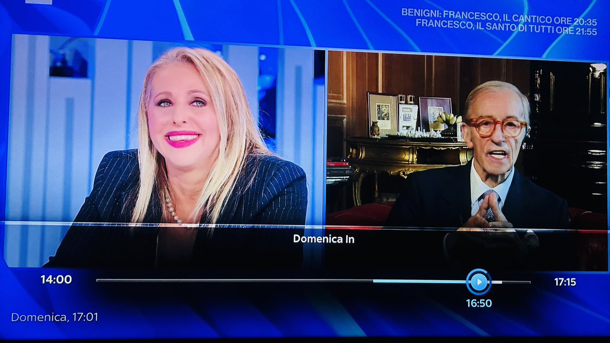 pinobkk's tweet photo. Venier:"perché hai detto che hai capito subito che Stasi era innocente"; Feltri: "Solo un cretino può pensare che un ragazzo che sta scrivendo la tesi,la sospende, va ad uccidere la fidanzata, poi torna a casa e si mette tranquillamente a riscriverla"!🚀
#domenicain
#garlasco https://t.co/aH6ByyZrCX