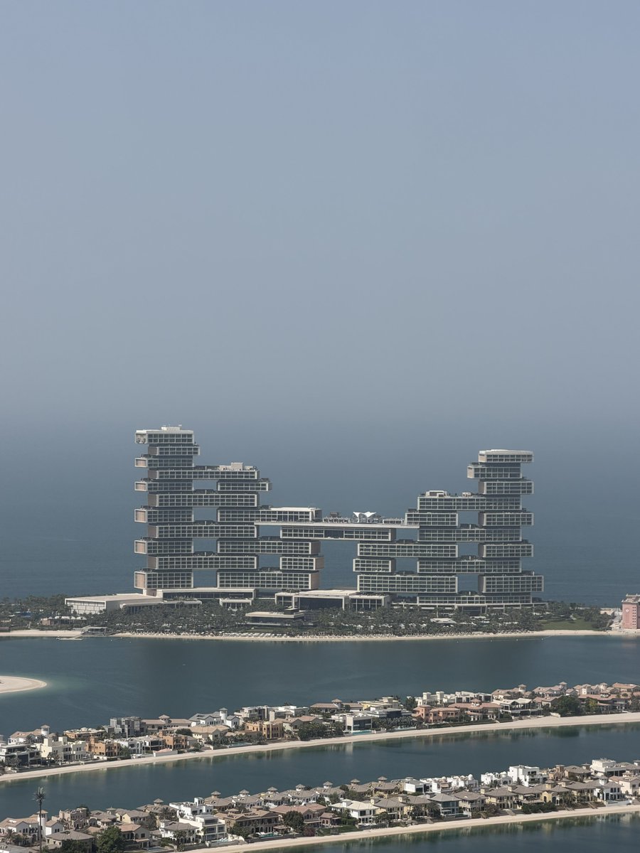 Techriztm's tweet photo. Palm Jumeirah Sundays.💜

You won’t believe it,
But I’m on top of the world. https://t.co/FR8Fcaninc