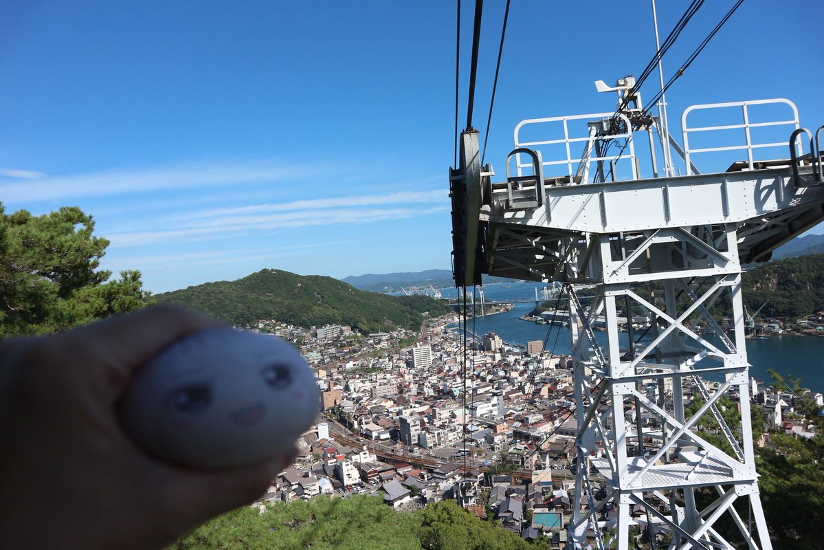 flr_azareavoid's tweet photo. 今週の土日は広島の尾道と呉を観光！🚗

地元の友達と言ってたのでナイビシーンはなしです🙄

久々に持って行った桃香まんじゅうはピンボケしまくりww https://t.co/EOwkuXZZya