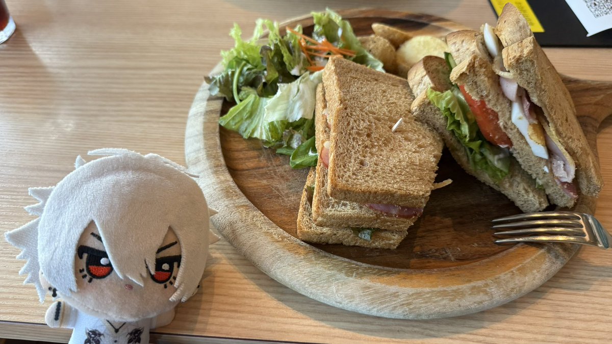 WinterTailer's tweet photo. ライブなので美味しいものをたくさん食べました https://t.co/w3ptzhEpLq