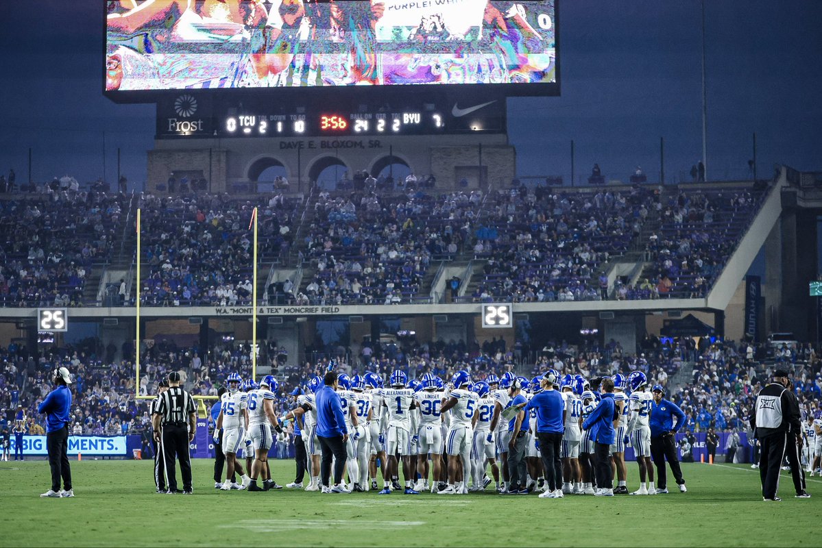 therriannn's tweet photo. Ain’t a group I’d rather lace em up with♥️🤞🏾 https://t.co/0QKFpIXRpb
