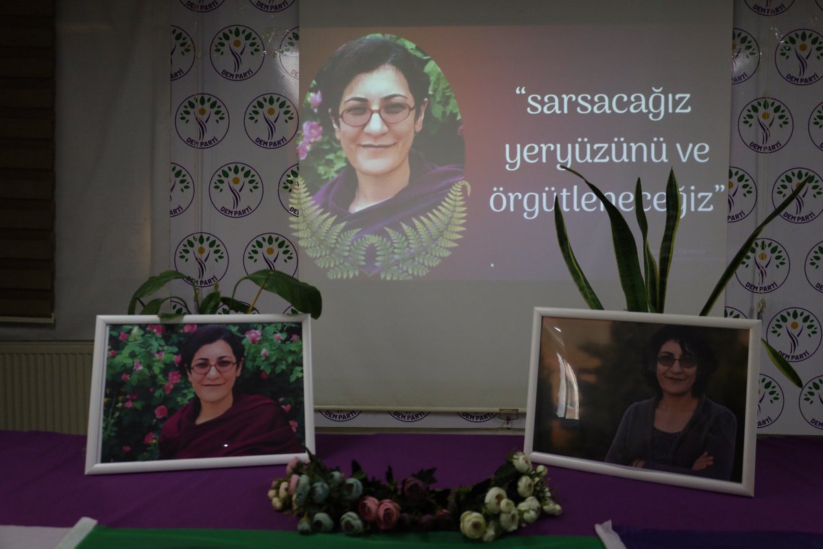 IzmirDemKadin's tweet photo. DEM Parti Kadın Meclisi ve TJA olarak; katledilişinin 4. yılında şiirleri ve yazılarıyla Nagihan Akarsel yoldaşımızı andık.

Nagihan’ın kaleminin sesi olmaya devam edeceğiz. https://t.co/HeyeQqVA3J
