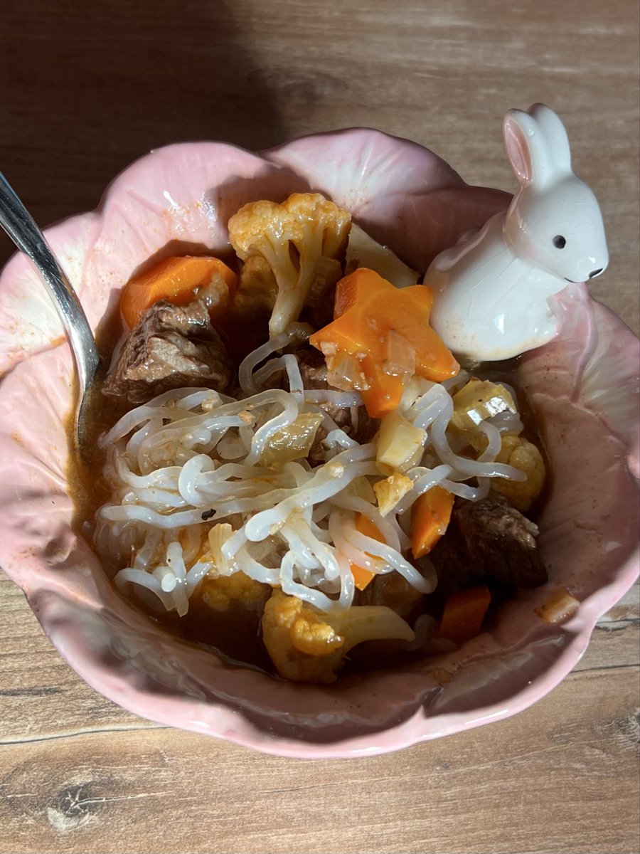 itsp3arl's tweet photo. omnomnom 🐇 https://t.co/rTZLthSp3U