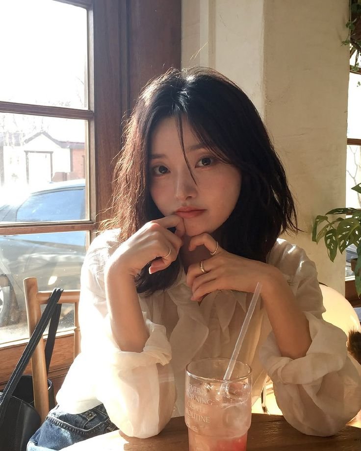biiiimine's tweet photo. Autumn always gives such a nice vibe, love it https://t.co/yuJyxKjPb7