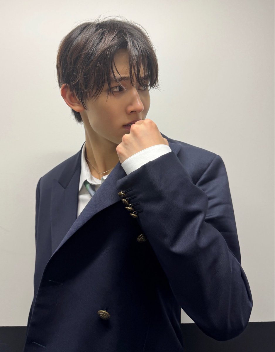 encoer7's tweet photo. hi, #coertwt!! 
Ash here, d-5 of looking for interactive #moots <3

— she/her
— infp
—  sean &amp; james, ot5 biased
— longtime #stantwt / #kpoptwt resident
— here for cortis, loud when it matters
.
♡ &amp; ↻ are appreciated!

#moothunt #coerville #coer https://t.co/rwpPx8aWAr