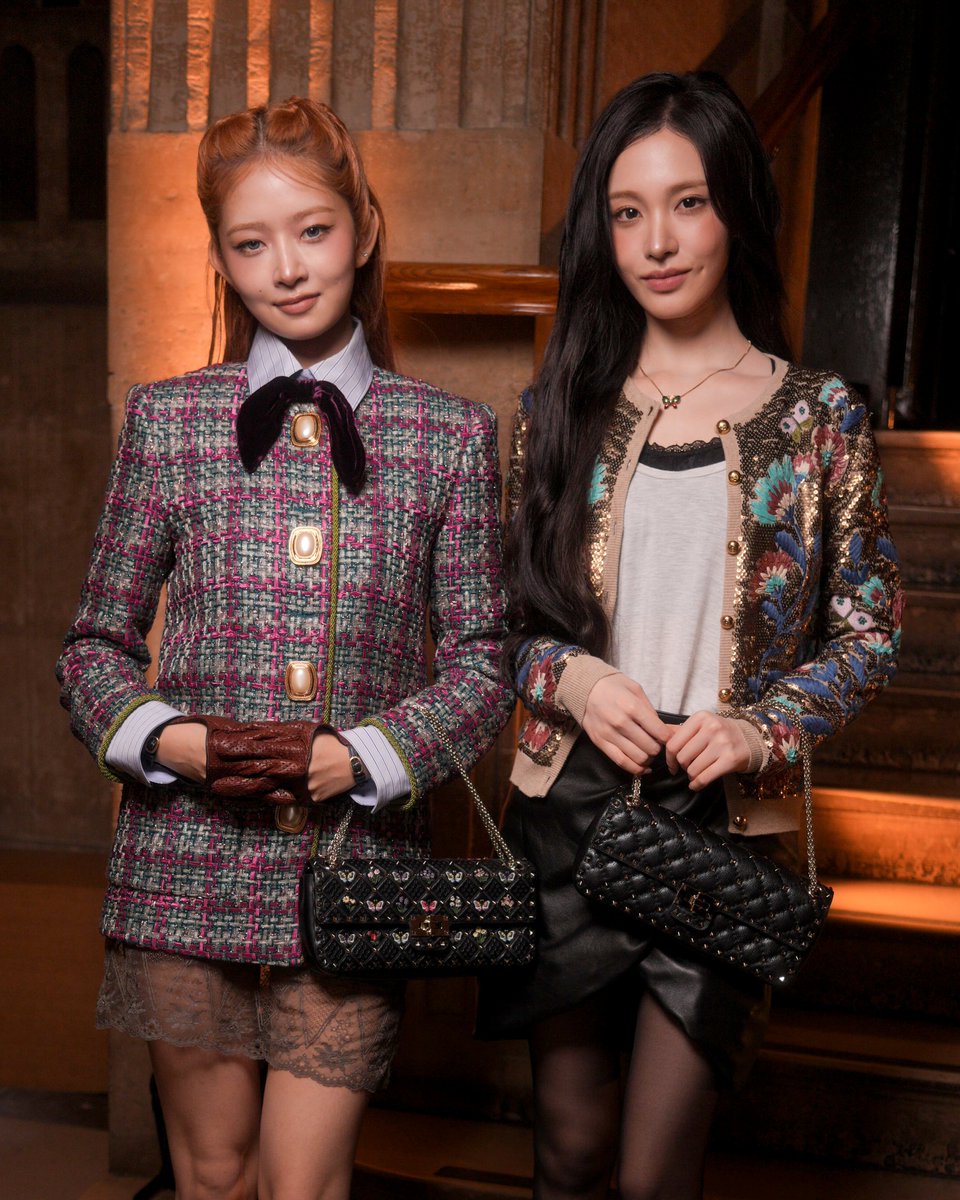 lessencestudios's tweet photo. Valentino brand ambassadors Rei and Liz of IVE attend the Valentino Spring/Summer 2027 show at Paris Fashion Week.

#Rei #Liz #IVE #ValentinoAntibiblioteca https://t.co/aM5axNZyNo