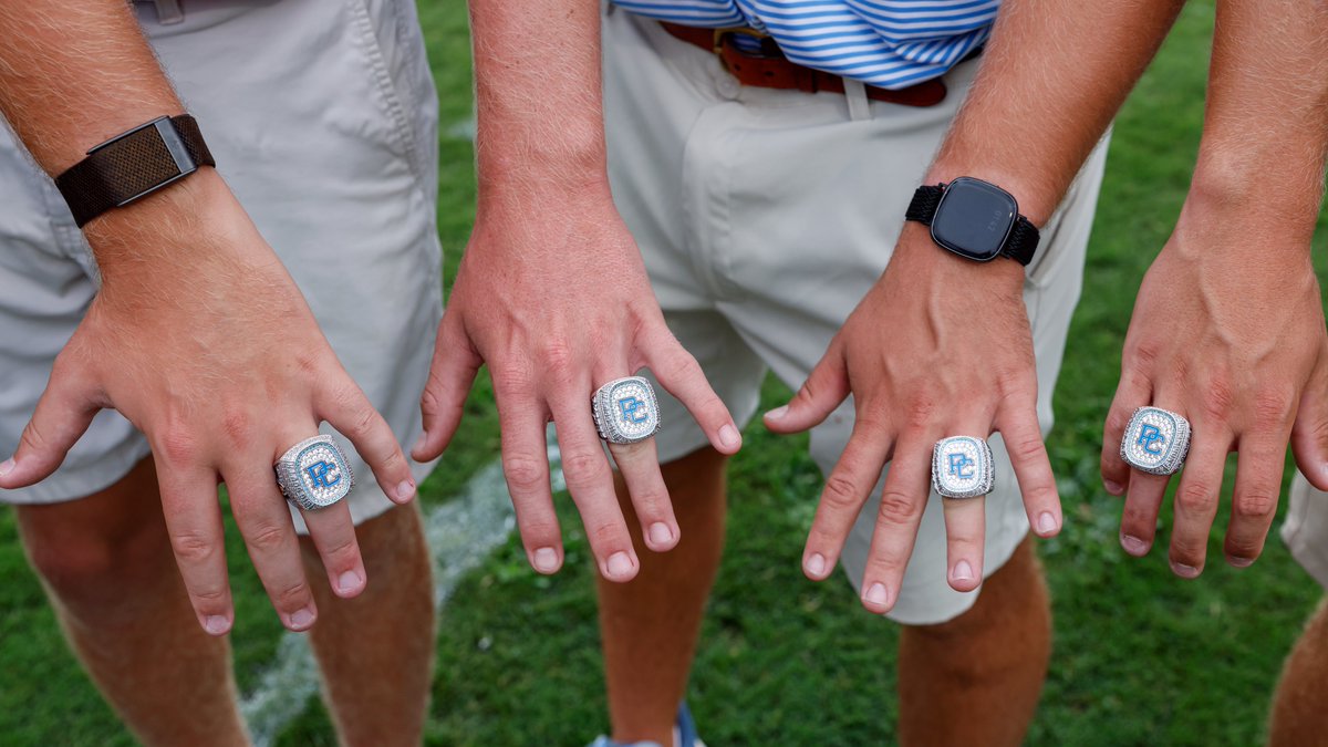 BlueHoseMGolf's tweet photo. 𝐑𝐈𝐍𝐆 𝐒𝐄𝐀𝐒𝐎𝐍!💍🏆

The 2026 Big South Champs got their rings! 💙

The Blue Hose men’s golf team celebrated its historic championship season by receiving their Big South Championship rings during yesterday’s football game. A moment to remember.

#GoBlueHose https://t.co/HlvTR7UvF5