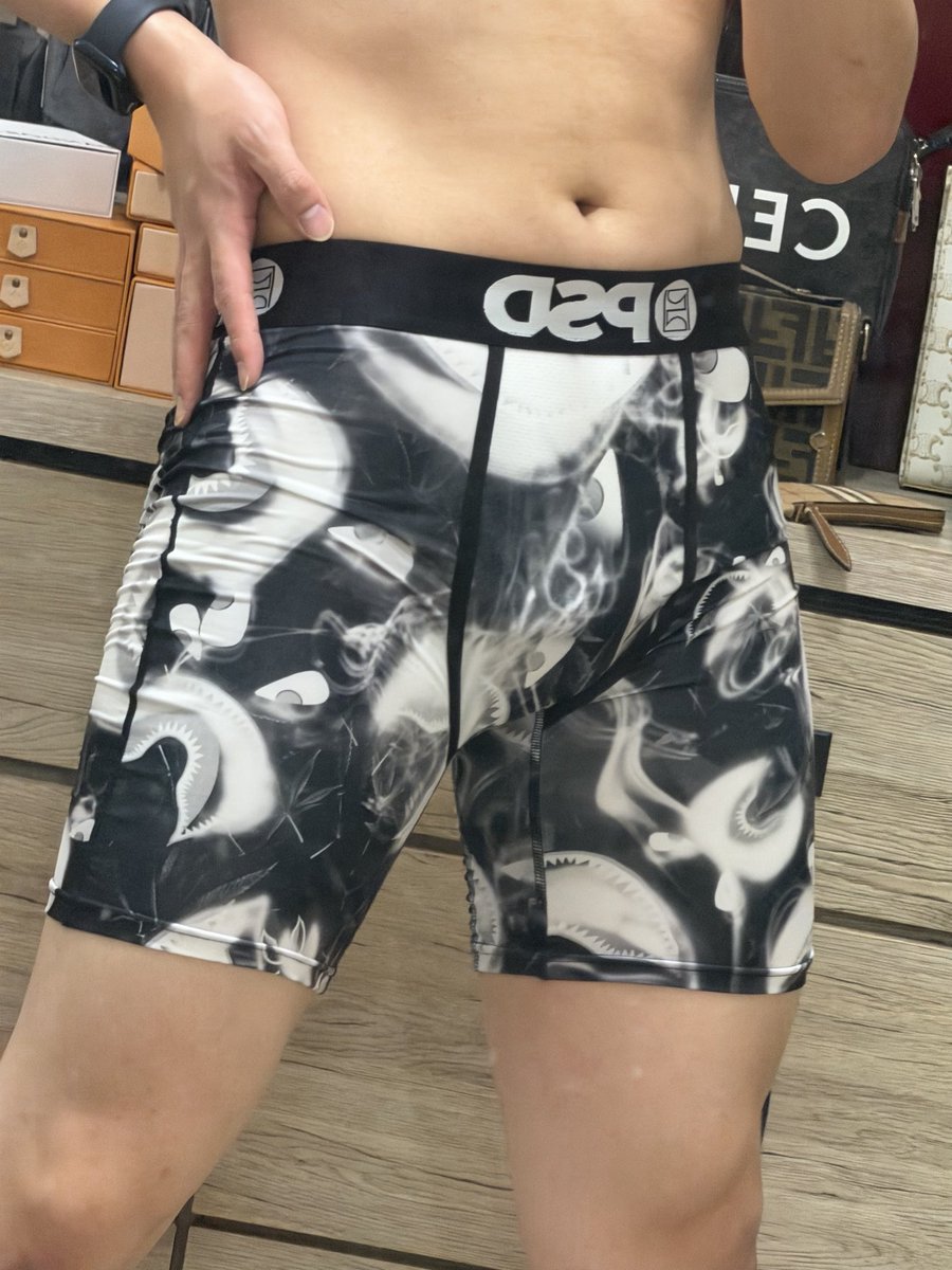 Wei121591's tweet photo. 終於到家可以洗澡了
今天好熱 https://t.co/ckcsUme1Lc
