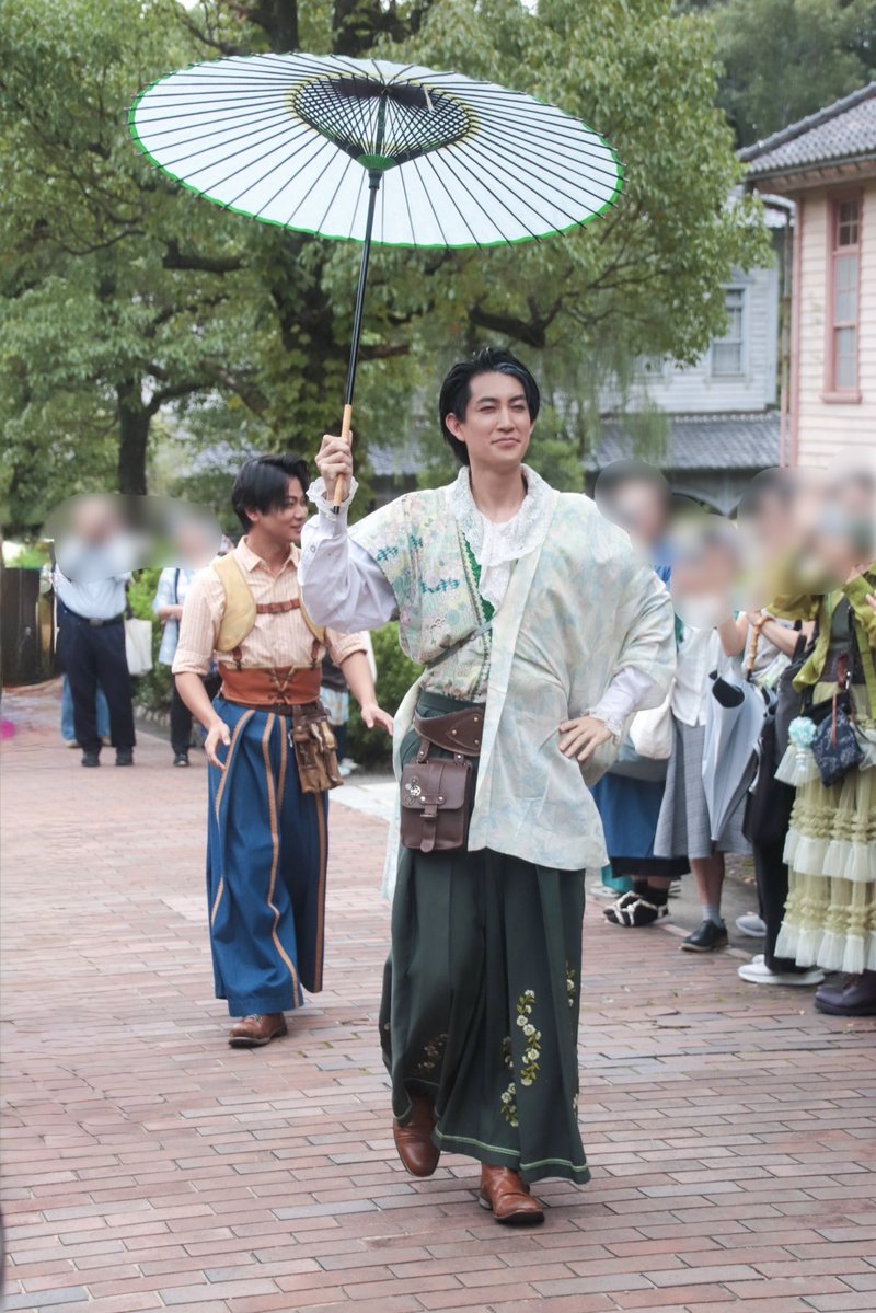 acha1207's tweet photo. 2026.10.04 
推し始めたのが11月からだったのではじめての夏服を最後に見れました🥲💚
偉人の歴史は3回ともまた違った面白さ溢れていて、今日は久々のおじおいの共演に笑い、お別れの時間が近づくにつれ涙が溢れ感情大忙し😭
夢のような2日間でした！
またいつか。
#諭吉先生目に優しい https://t.co/jXhwRJh0Fv
