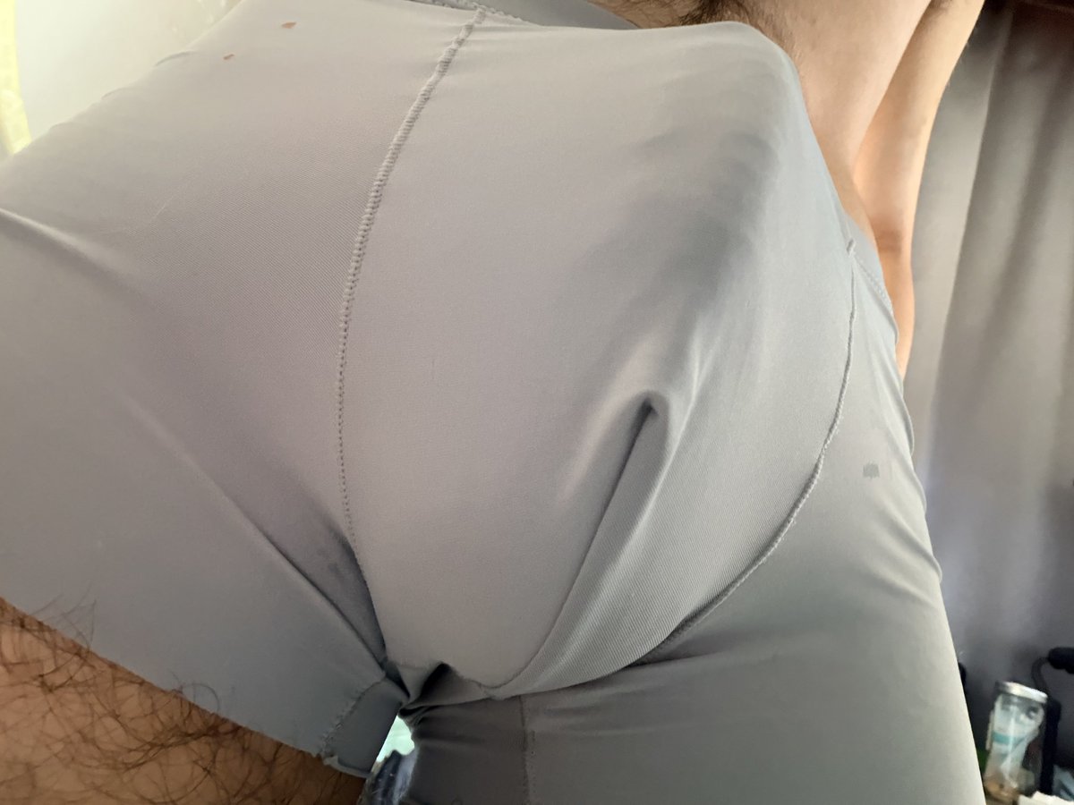 jijima74096's tweet photo. 最喜欢这张图，隐隐约约的轮廓，😋😋😋

#男菩萨 #牛子 #男大 #互看 #鸡吧 #手冲 #语视 #骚货 #射精 #打飞机 #母狗 #骚🐔 #肉棒 #粉牛 https://t.co/pYCQYiVn2L