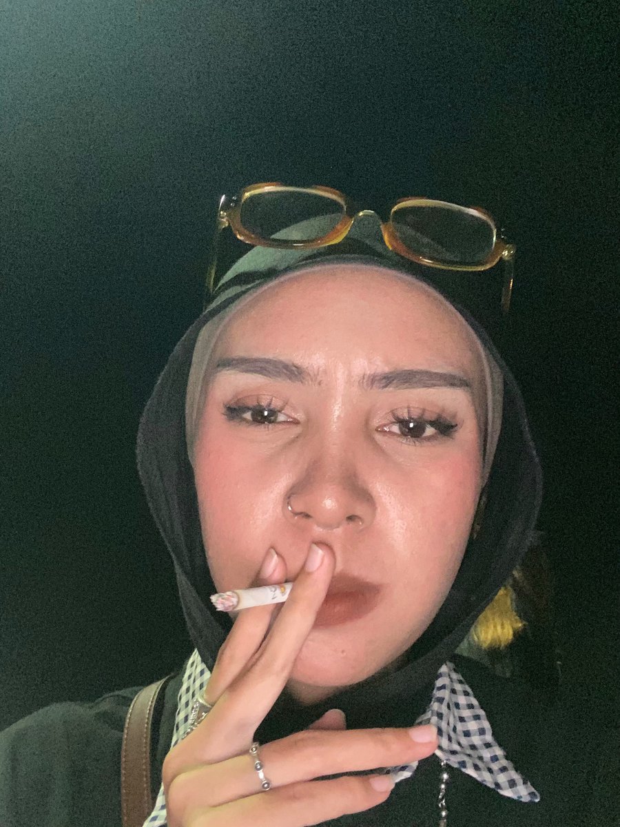 rabbernadth's tweet photo. keknya kemarin aku ga salto" dah tapi badan mau rontok semua https://t.co/bPQRDScpc2