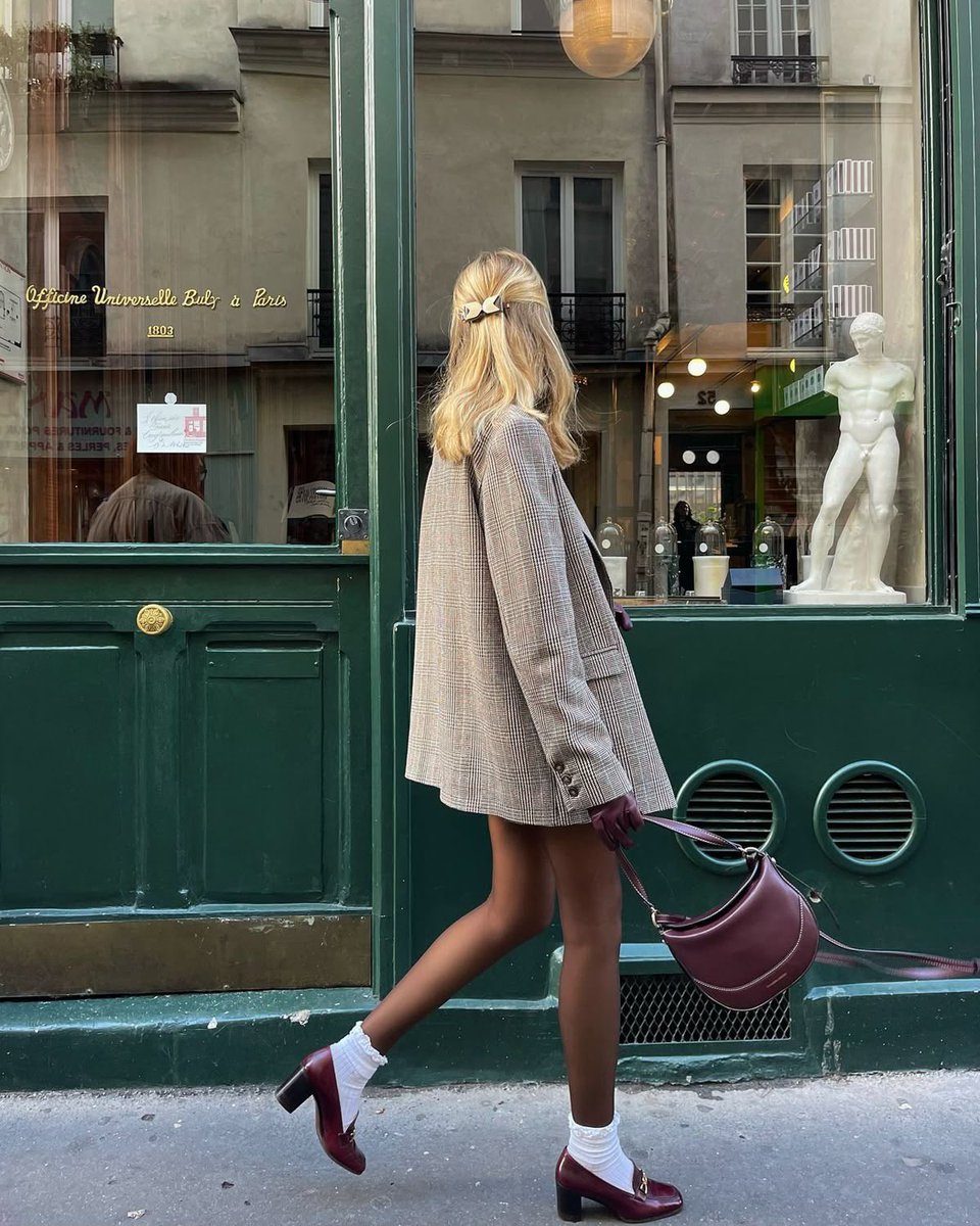 paigeabba's tweet photo. how pinterest sees me °˖➴

➴ fashion 
➴ pantone
➴ mood
➴ food https://t.co/gdS29qydbX