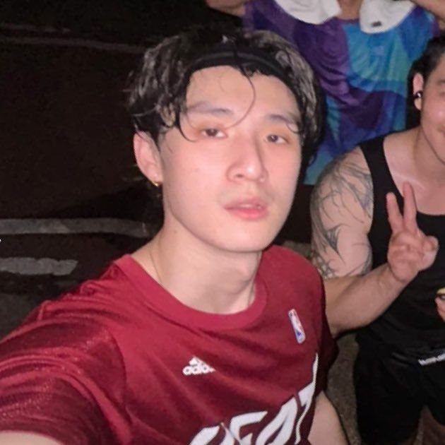 iamurgirlby's tweet photo. EHH GUA JATUH CINTA BANGET SAMA KEGANTENGAN TEERADECH DISINI!!😭😭☝🏻☝🏻☝🏻 LOOK??? MANTEP JIR!!! https://t.co/3fT4yI1e07