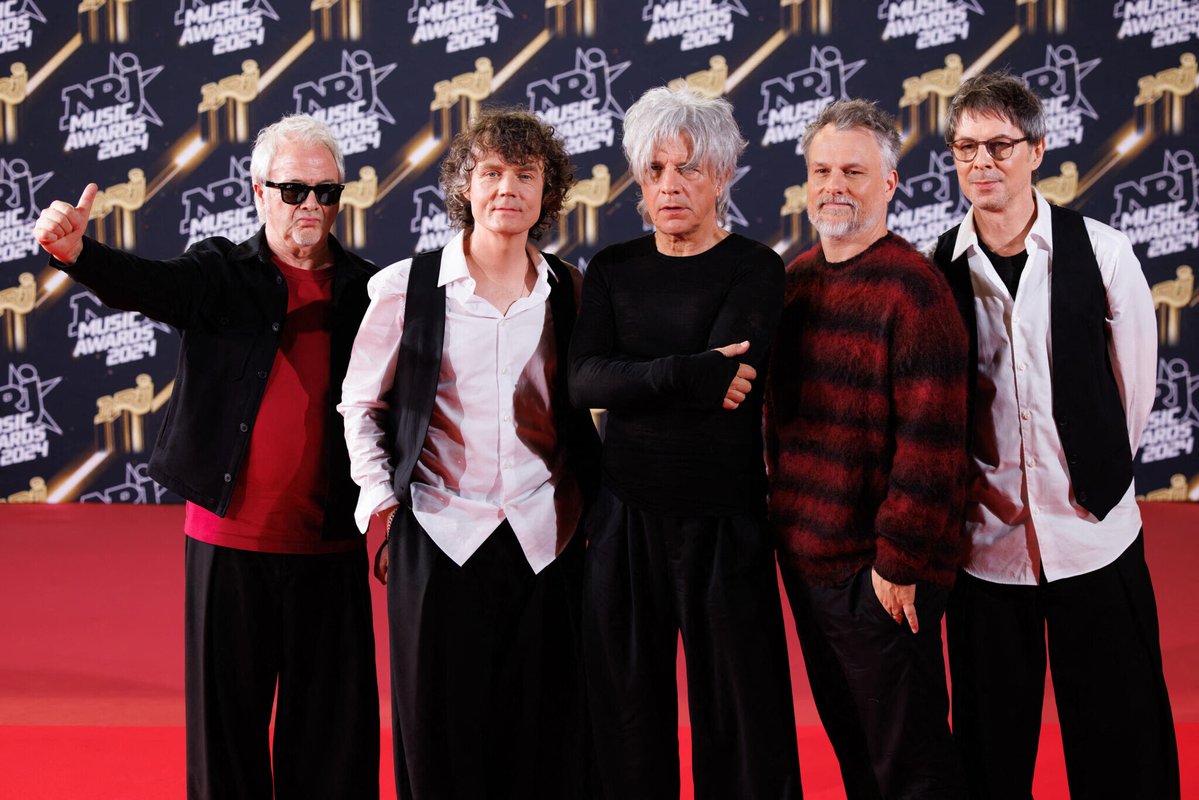le_Parisien's tweet photo. Il a «décidé de tourner la page» à 68 ans

Le bassiste d’Indochine Marc Éliard, qui avait rejoint le groupe en 1992, annonce prendre sa retraite
➡️ https://t.co/Uf9hqI3ffJ https://t.co/g3AtEbriiE