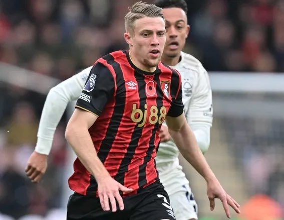 fortunejay0's tweet photo. Would you take Bournemouth’s Truffert as the LEFT-BACK Manchester United should go for? 

YES or NO? 👇🔴
#MUFC #MUFC_FAMILY https://t.co/r11sTjEns3