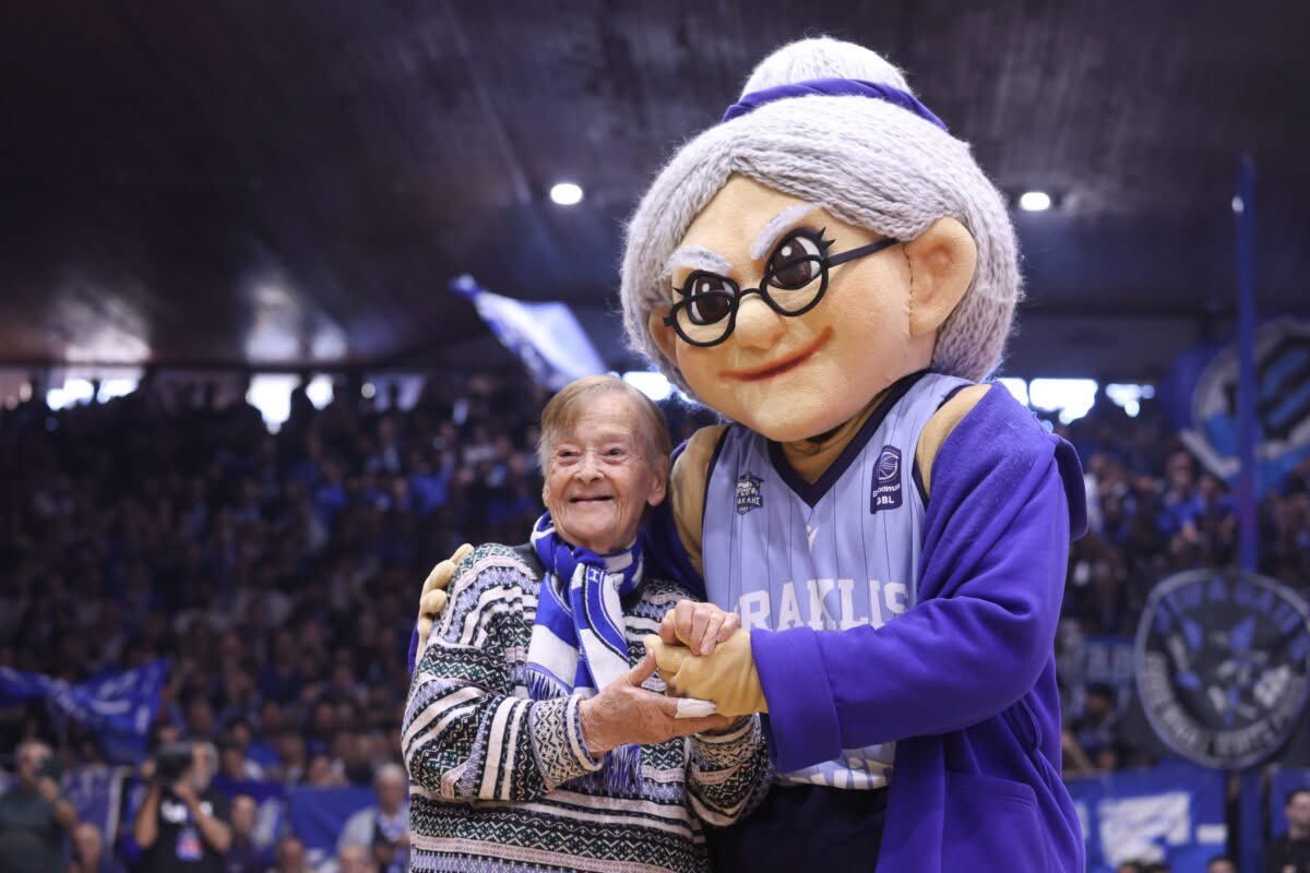 dimitrismouss's tweet photo. Φοβεροί είμαιστε 🔵⚪️
#ηρακλης #iraklis #basket #olympiacosbc  #iraoly https://t.co/BlkzzdO4B2