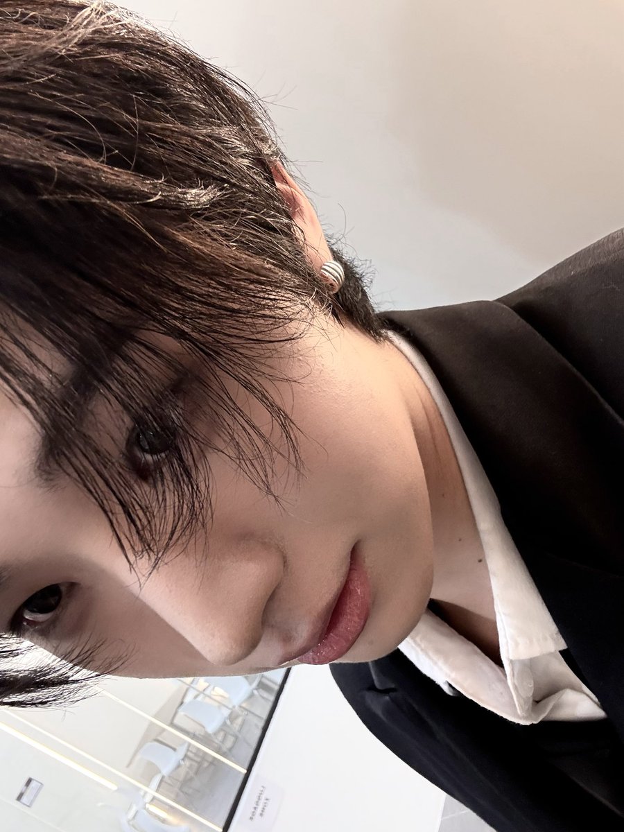 v83o5's tweet photo. 내1004ㅋᩚ🖤🪽🪽 https://t.co/LtfWGqsgHK