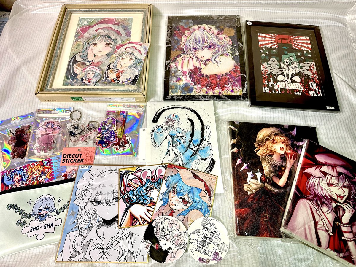 kanakoi1003's tweet photo. 秋例の戦利品！破産したけど欲しかった物は大体買えて大満足過ぎ。春も行ければ行くぞ！
#秋季例大祭13 https://t.co/mlRQHzIT3Y