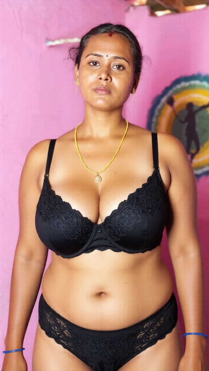 ramhunt1j's tweet photo. Semma katta, bra ha kazhattu, molaya pesanchi,nakki, sappi paal kudikanum. Jattikulla poola vitu, orasi, pundaila sunniya vitu ozhukkanum 🍆🍑💦 https://t.co/5Dz714fA2h