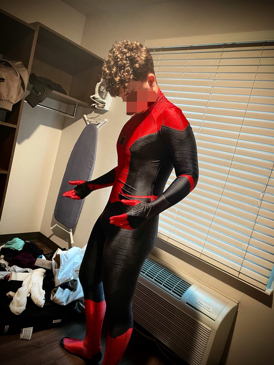 the_masked_rev's tweet photo. y’all gave the last flexing pic WAY too much attention… 😏

now Spidey’s starting to think he actually looks this good.

and yes… my face is uncensored on OF now… 👀

so be honest… do you think I’m as hot as the pics make me look? 😏 https://t.co/ravfpkFMj3